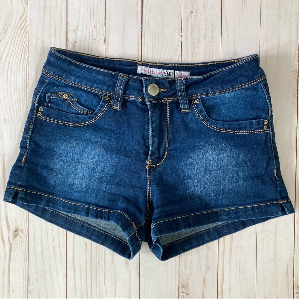 WannaBettaButt 🍑 Mid-rise Shorts